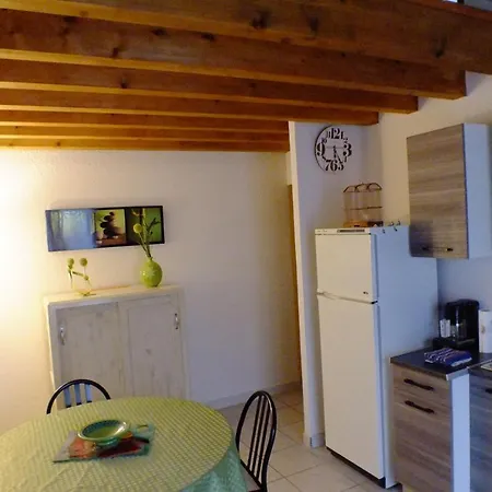 Des Deux Rivieres Apartament